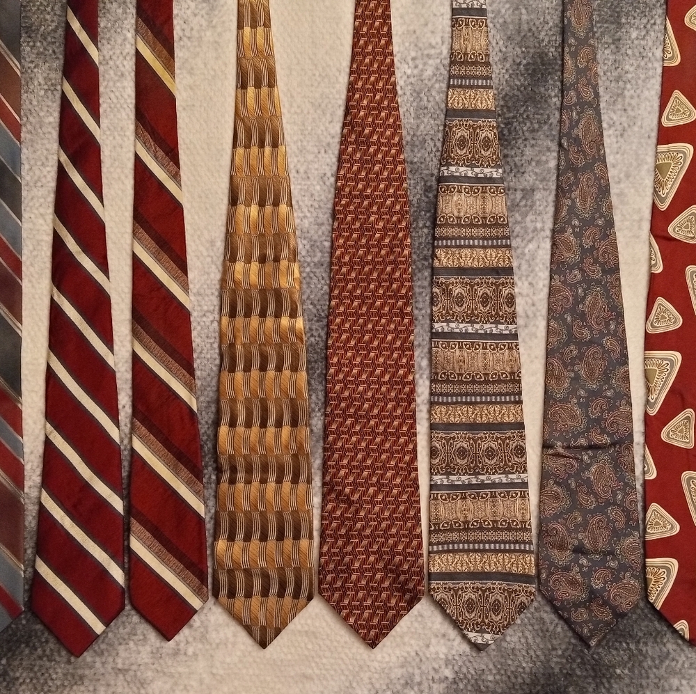 Roundtree & Yorke set of 10 vintage neckties
